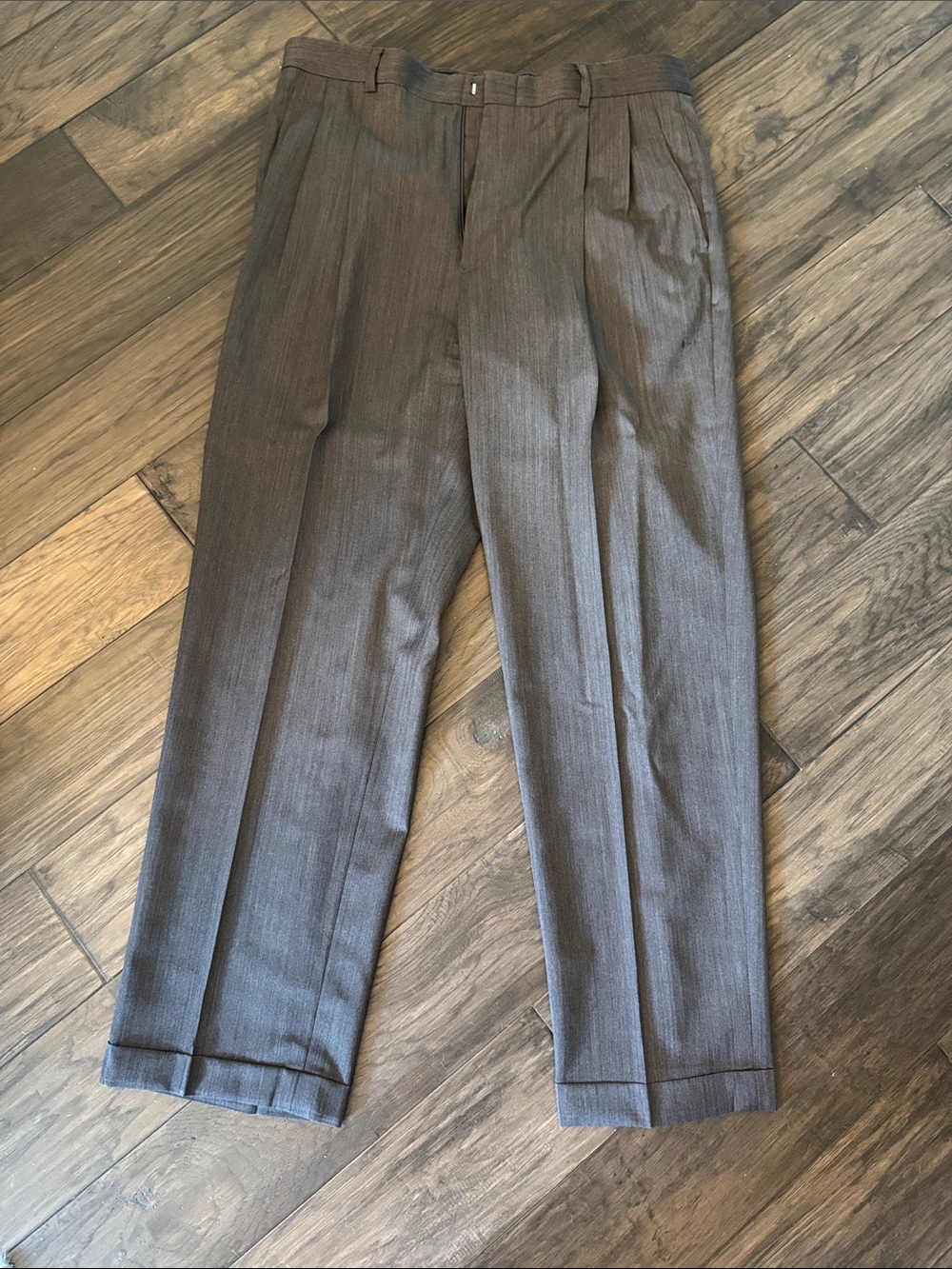 Jos. A. Bank Men's Grey Herringbone Pleated Dress Pants